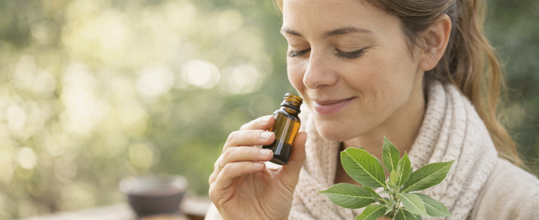 Huile essentielle de ravintsara : l’alliée naturelle de l’immunité